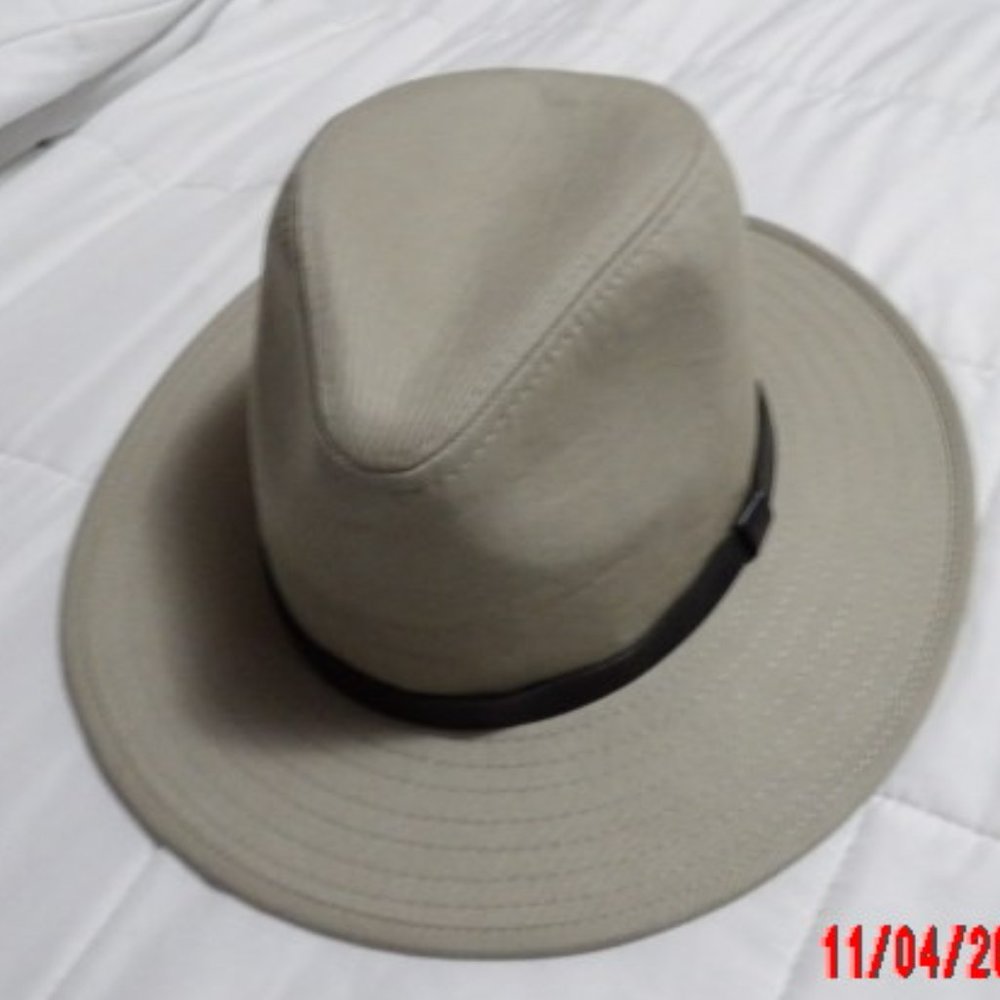 hat - Picture 5 of 10